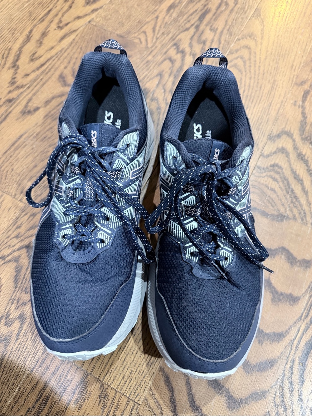 ASICS Navy & Light Gray Trail Running Shoes Gel-Venture Women’s 10